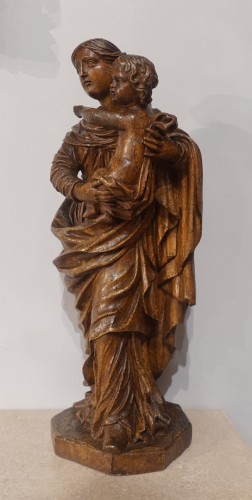 Vierge à l'Enfant en bois sculpté du XVIIIe siècle - Sculpture Style Louis XV
