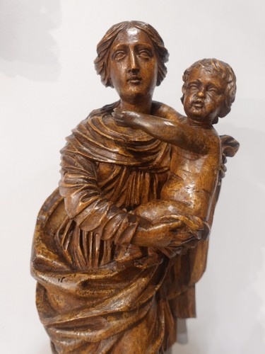 Vierge à l'Enfant en bois sculpté du XVIIIe siècle - Louis XV