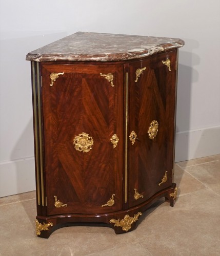 Furniture  -  Regency corner in amaranth from the 18th century