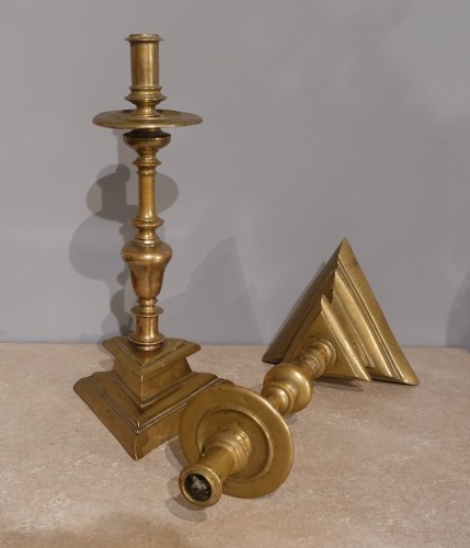 17th century - Pair of 17th century large solid bronze candlesticks