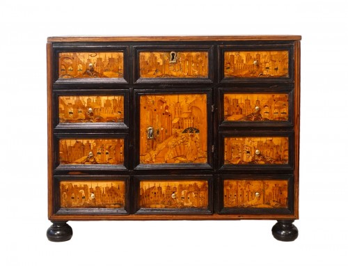 Marquetry collector’s cabinet – Augsburg 17th century