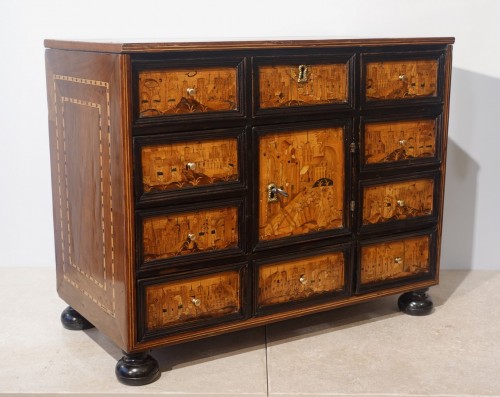 Mobilier Cabinet & Coffre - Cabinet de collectionneur en marqueterie – Augsbourg XVIIe siècle