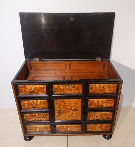 17th century - Marquetry collector’s cabinet – Augsburg 17th century