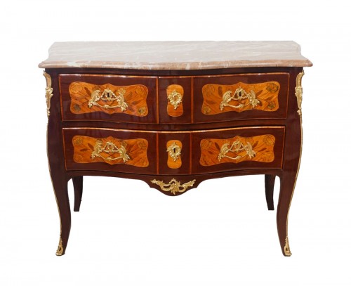 Commode ''sauteuse'' en marqueterie d'époque XVIIIe