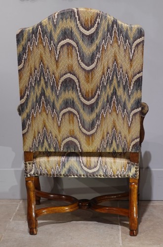 Antiquités - Large Louis XIV period walnut armchair