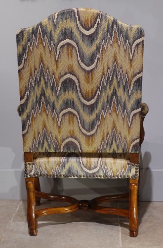 Antiquités - Grand fauteuil en noyer d'époque Louis XIV