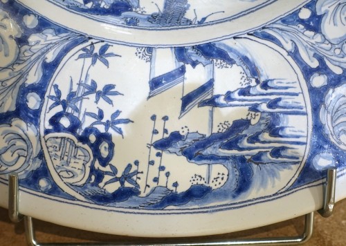 Antiquités - Large ceremonial dish in blue monochrome – Nevers 17th century