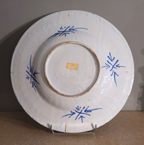 Antiquités - Large ceremonial dish in blue monochrome – Nevers 17th century