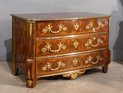 Furniture  - Chest of drawers attributed to Thomas Hache, early 18th century