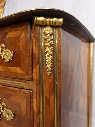 18th century - Chest of drawers attributed to Thomas Hache, early 18th century