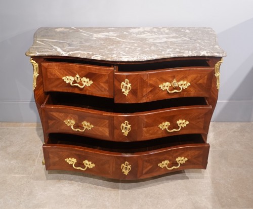 Chest of drawers stamped Louis Delaitre – 18th century - French Regence