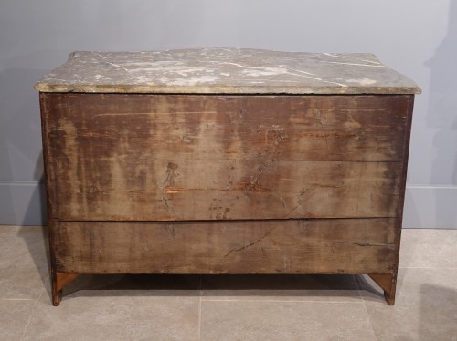 Antiquités - Commode ''tombeau'' estampillée Louis Delaitre – Époque XVIIIe