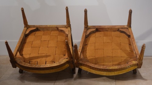 Antiquités - Deux fauteuils Louis XVI
