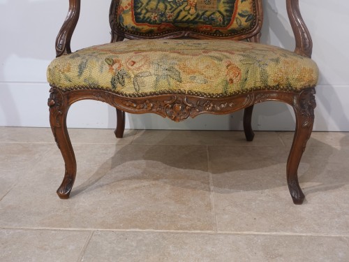 Antiquités - Paire de fauteuils à la Reine d'époque Louis XV