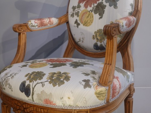 Antiquités - Suite of four Louis XVI armchairs stamped F. Lapierre in Lyon 