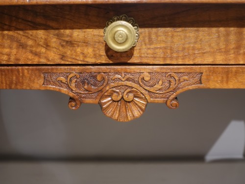 Antiquités - Table à jeux en noyer Louis XV