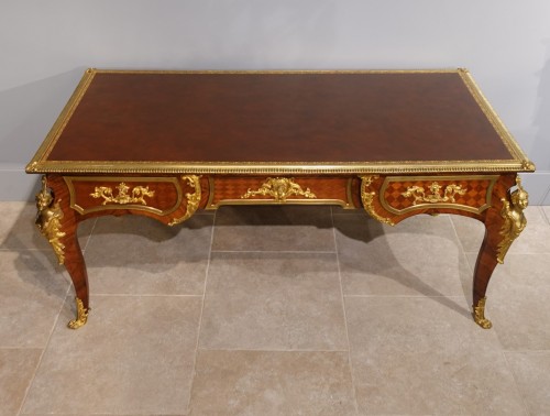 Bureau plat ''aux espagnolettes'' d'époque fin XIXe siècle - Napoléon III