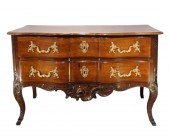 Commode Louis XV par Pierre Hache (1705 – 1776)