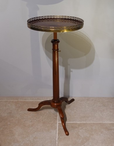 Antiquités - Rack and pinion pedestal table stamped C. TOPINO