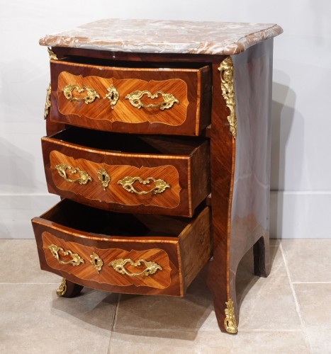Antiquités - Commode d'entre-deux estampillée J. BIRCKLE d'époque XVIIIe