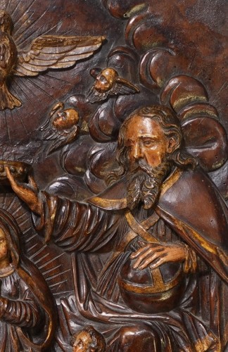 XVIIe siècle - Couronnement de la Vierge – Bas-relief polychrome Époque XVIIe siècle