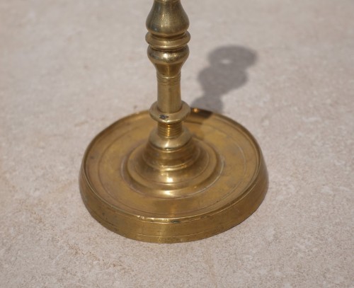 Luminaires Bougeoirs et Chandeliers - Bougeoir gothique en bronze massif fin XVe début XVIe