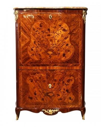 Secrétaire Louis XV marqueté estampillé P. Roussel