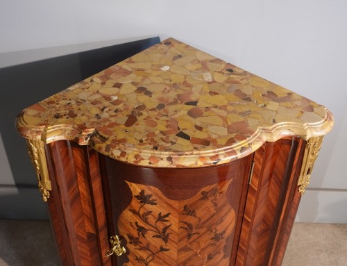 A Carel-stamped floral marquetry corner cabinet - Louis XV