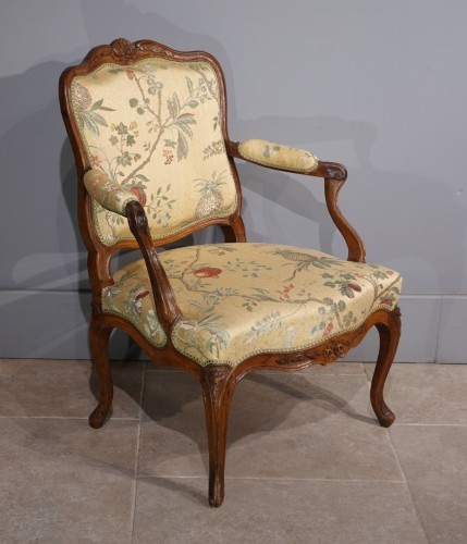 Paire de larges cabriolets d'époque XVIIIe - Sièges Style Louis XV