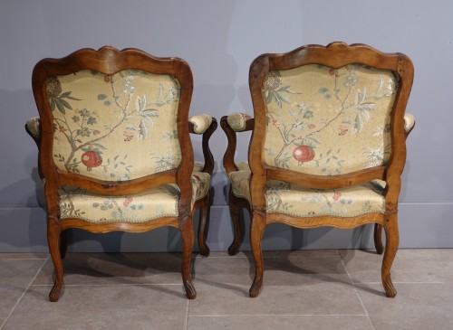 Paire de larges cabriolets d'époque XVIIIe - Louis XV