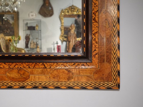Miroir marqueté attribué à Noël Hache, époque XVIIe siècle - Miroirs, Trumeaux Style Louis XIII