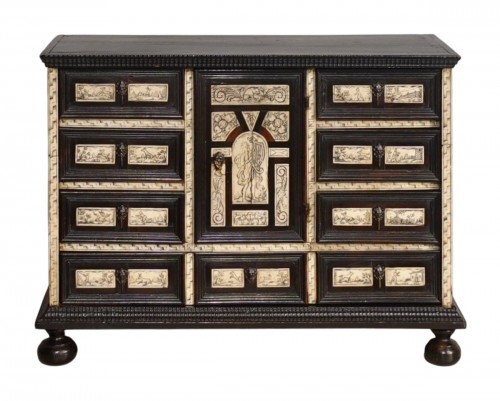 Petit cabinet italien du XVIIe siècle