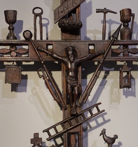 Bargeman’s Cross featuring the Instruments of the Passion, late 19th century - Curiosities Style Napoléon III
