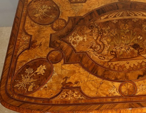 18th century - Regency-period bombe commode with floral marquetry