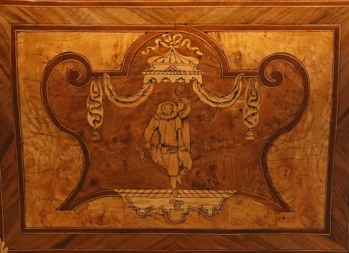 Antiquités - Regency-period bombe commode with floral marquetry