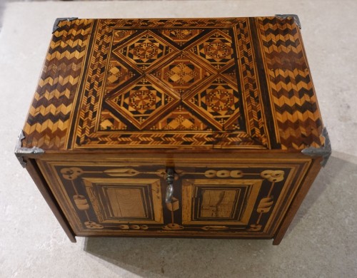 Antiquités - Cabinet Augsbourg d'époque XVIIe siècle