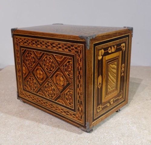 Antiquités - Cabinet Augsbourg d'époque XVIIe siècle