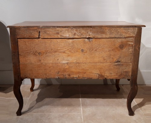 Commode provençale Louis XV dite « sauteuse »  - Louis XV