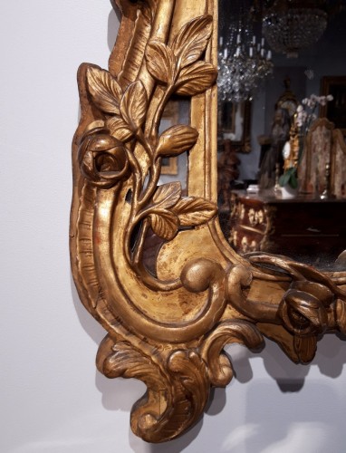 Miroirs, Trumeaux  - Miroir Louis XV à parcloses en bois doré