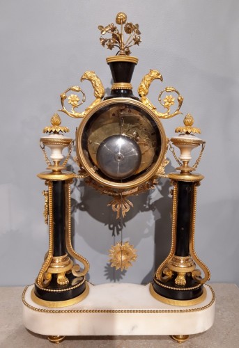 Louis XVI - French Pendulum Louis XVI, 18th Century