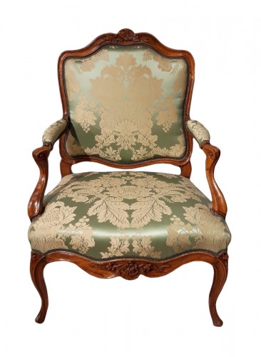 Fauteuil Louis XV à dossier plat