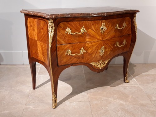 French Louis XV &#039;&#039;commode&#039;&#039; stamped DELORME - Furniture Style Louis XV