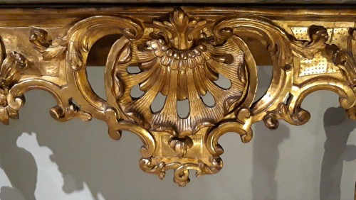 Antiquités - Exceptionnelle console Italienne en bois doré du XVIIIe siècle