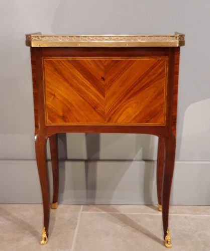 Mobilier Table & Guéridon - Table chiffonnière estampillée C. TOPINO