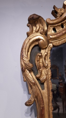 Miroirs, Trumeaux  - Miroir Louis XV en bois doré