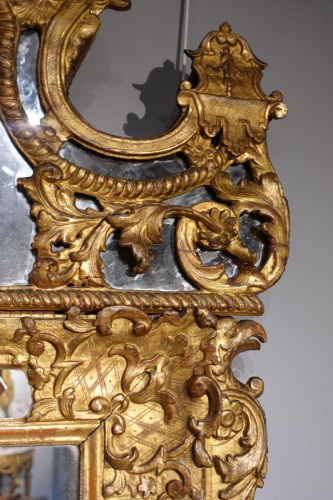 Mirrors, Trumeau  - French &quot;Regence&quot; mirror in golden wood, early 18th century