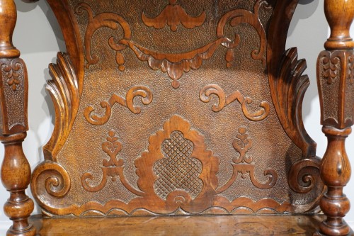 Italian &quot;prie Dieu&quot;, In Carved Walnut, 17th Century - Louis XIII