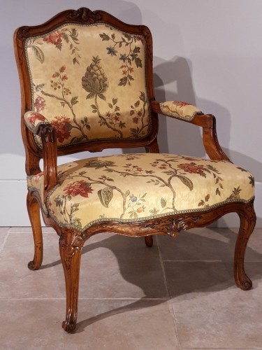 Pair Of Louis XV Armchairs In Walnut - 