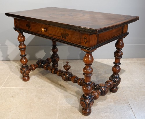 French Louis XIII Desk / Table , Walnut, 17th Century - Furniture Style Louis XIII