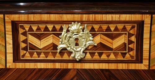 Mobilier Bureau et Secrétaire - Bureau dos d'âne marqueté d'époque XVIIIe